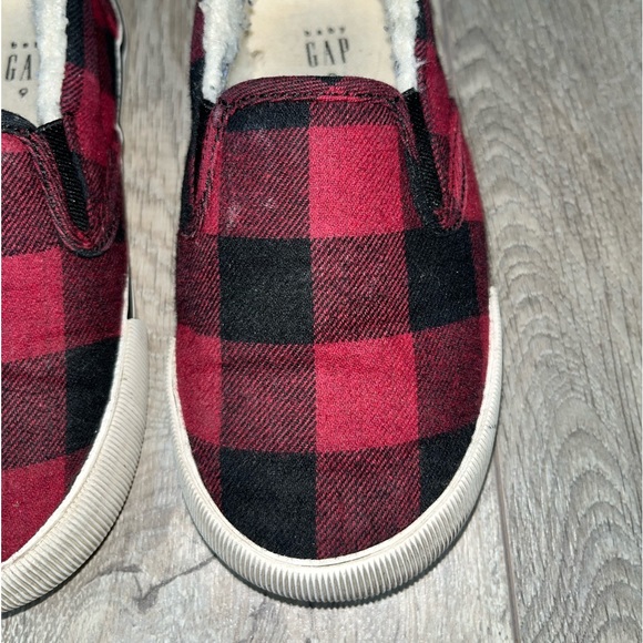GAP Faux Sherpa Lined Slip On Shoes 9T | Buffalo Check Slip On Shoes 9T - Picture 11 of 13